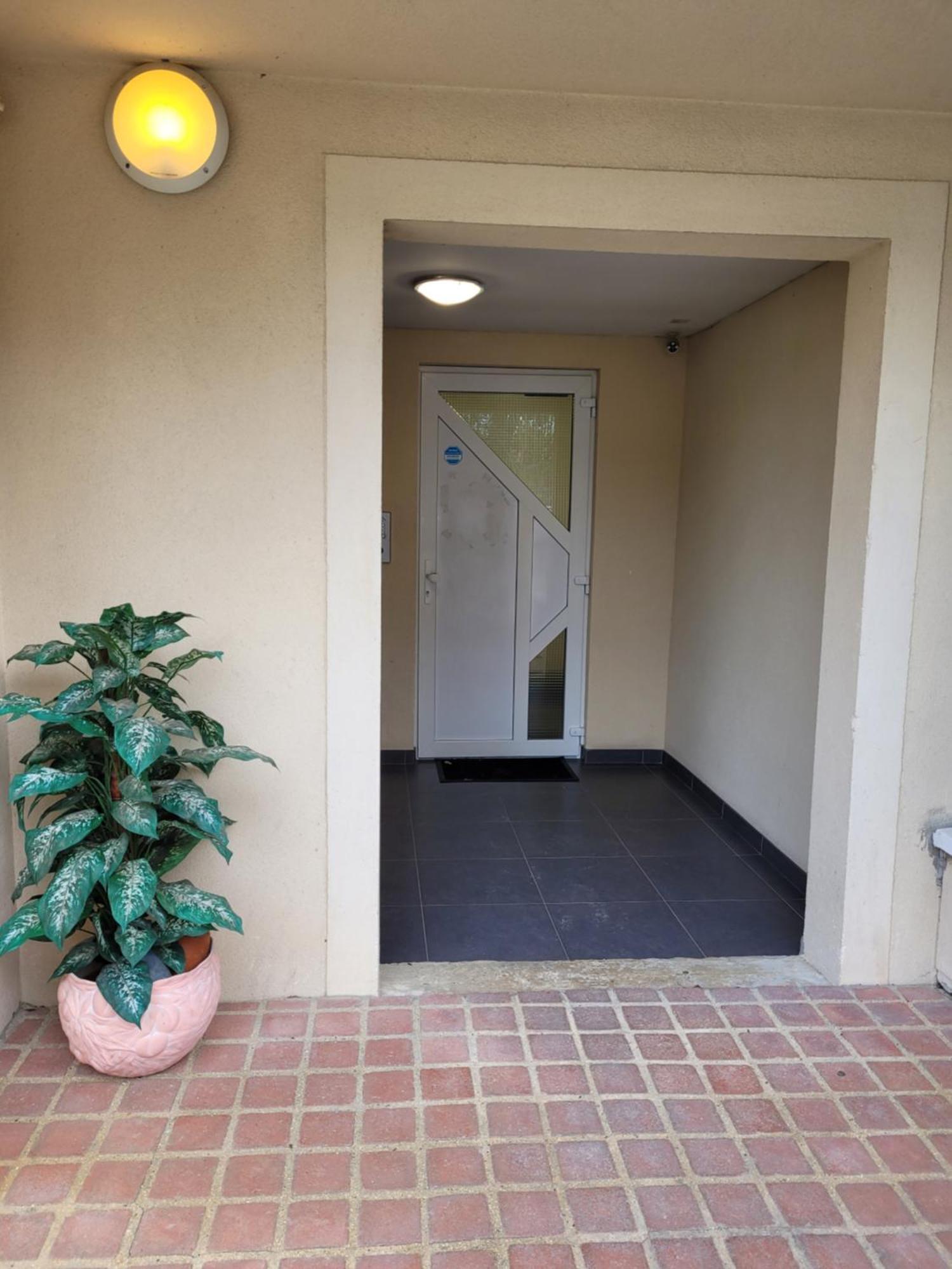 Cocooning House 204 Suite Green- Superb Studio Aeroport Paris Roissy Cdg, Parc Asterix, Chateau De Chantilly, Stade De France Survilliers Exterior foto